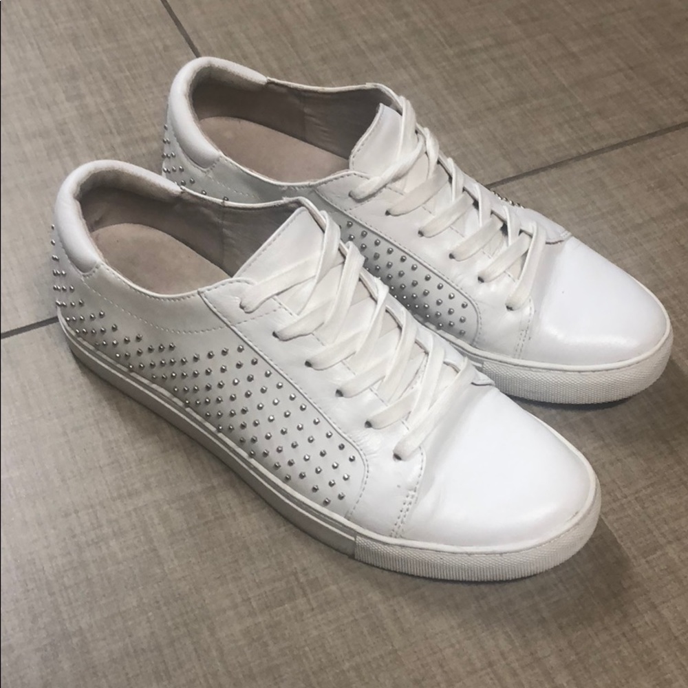 Kenneth Cole white studded sneaker size 8